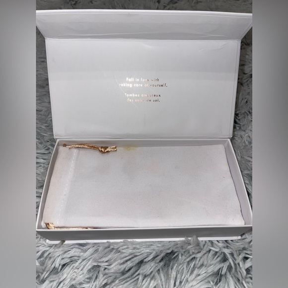 Monat 4-in-1 Beauty Bar Facial Massager Roller 4 Interchangeable Heads - Picture 2 of 5